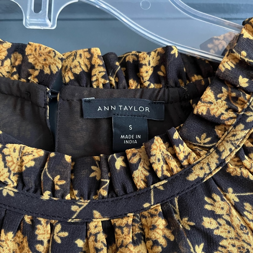 Ann Taylor Patterned Top - image 4